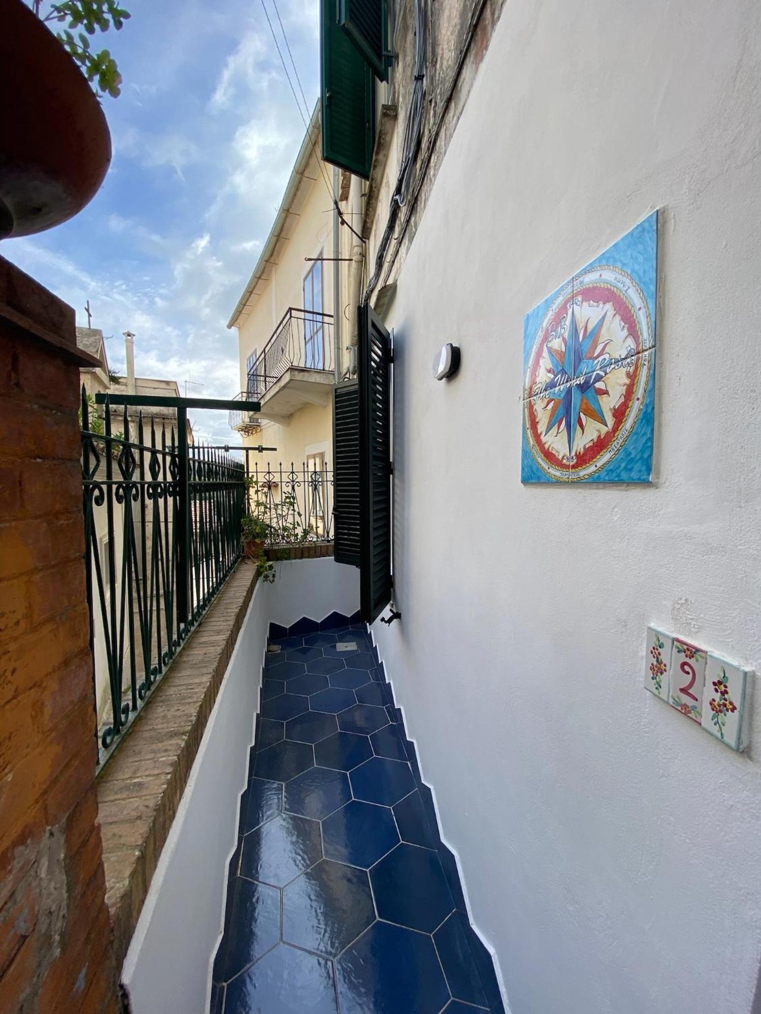 Casa Vacanza: The Wind Rose Vietri المظهر الخارجي الصورة